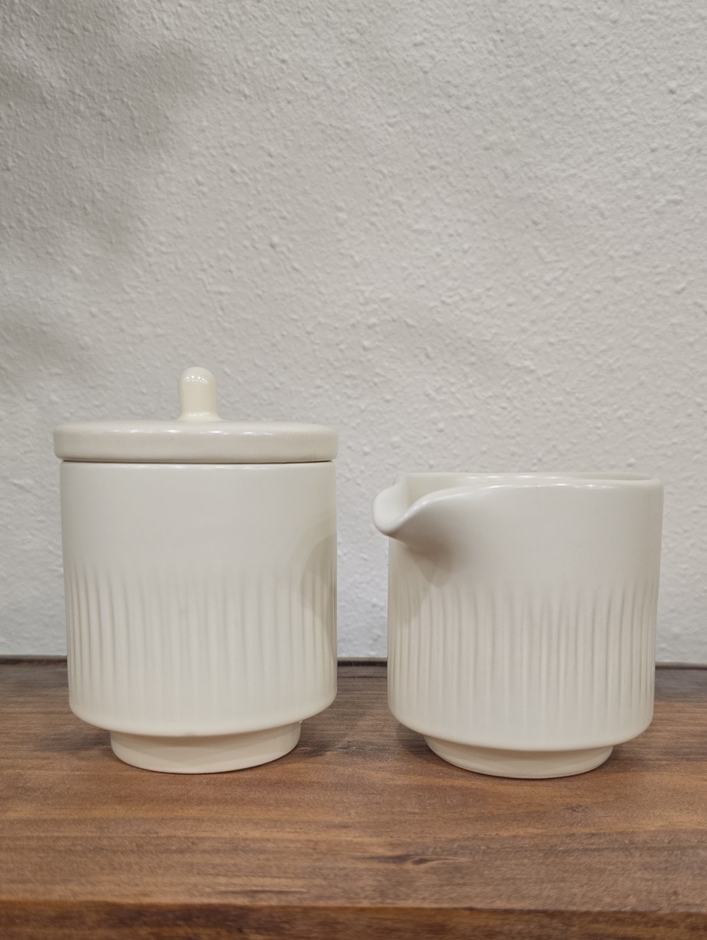 Magenta "Citrine" Ivory Ribbed Ceramic Sugar Jar and Creamer Set NIOB